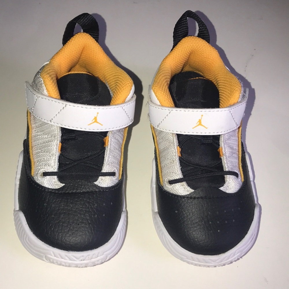 Boy’s Jordan “Stay Loyal” XII Sneakers